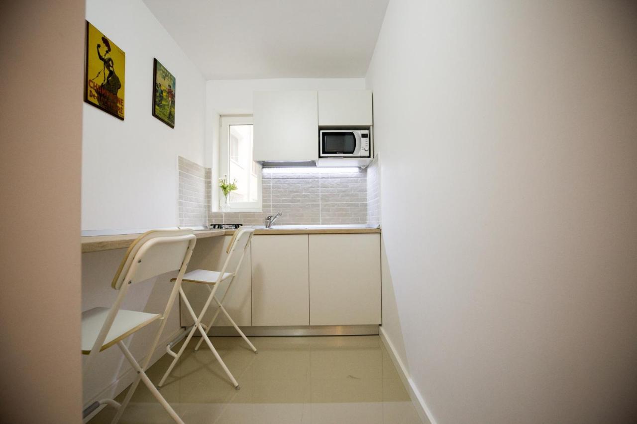 Best Room Букурещ Екстериор снимка