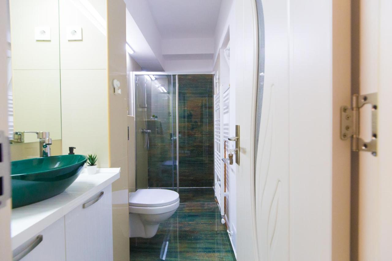 Best Room Букурещ Екстериор снимка
